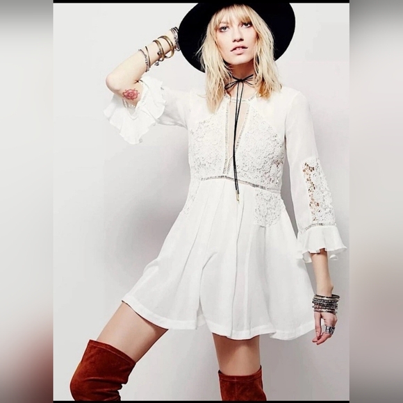 Free People Dresses & Skirts - Free People Wildest DreamsLace . White Lace Bell Sleeve Dress Sz S